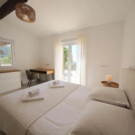 Luma, 3 Avec Piscine Chauffee * Figari (Corsica)