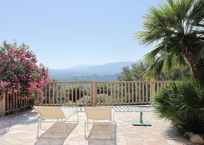 Luma, 3 Avec Piscine Chauffee Figari (Corsica)